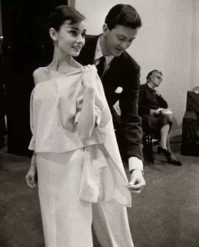 装妆美资讯馆｜是谁？让赫本比梦露更美丽？