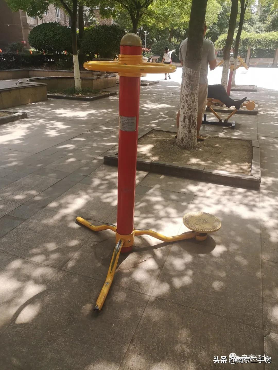 小区环境好价格低的二手房,小区位置好但物业差值得买吗