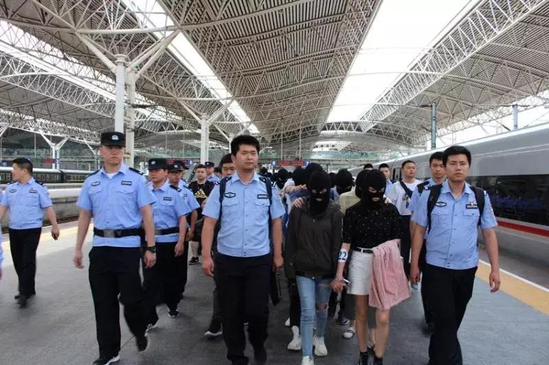 假扮微商诈骗案,cosplay网红宣传反诈骗