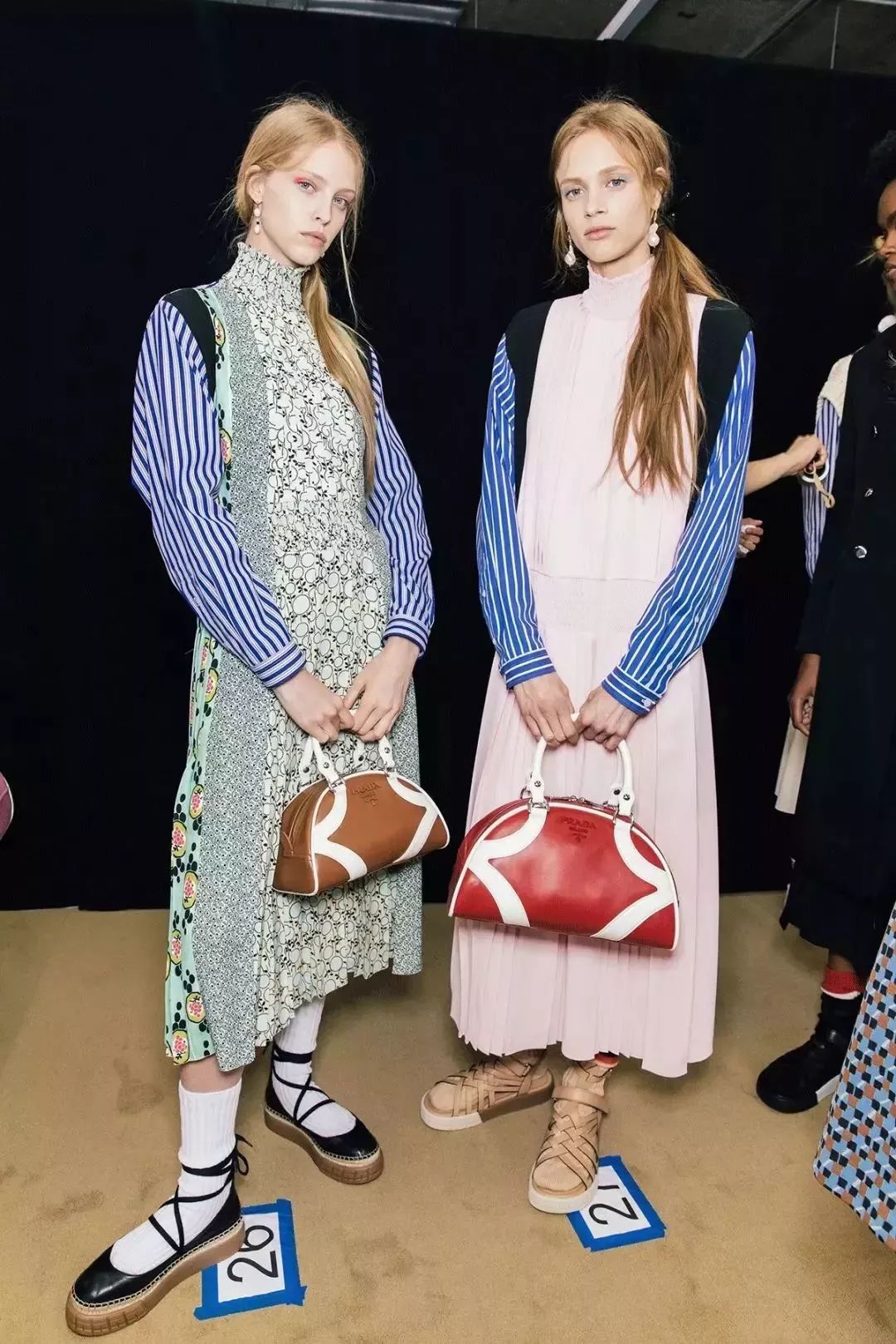 prada2019秋冬女装配色要点,prada2020早春度假系列