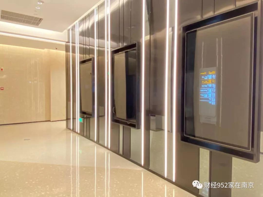 从千呼万唤到稀稀拉拉,南京南站商业一开业就入秋?