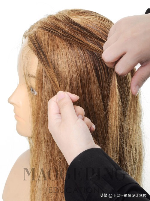 不会编发也可以扎的披肩发,披肩发怎么扎古风发辫