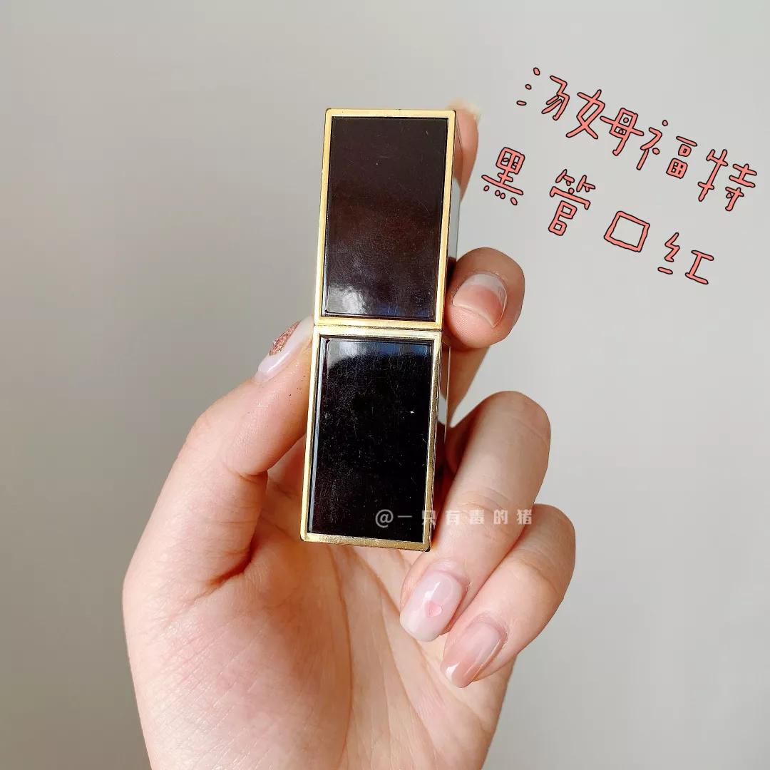 来看看闺蜜的化妆包,姐妹们的化妆包