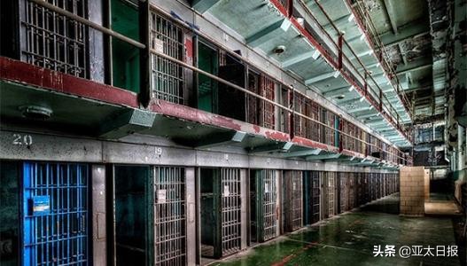 美国女子监狱被打,美国监狱女犯人被打