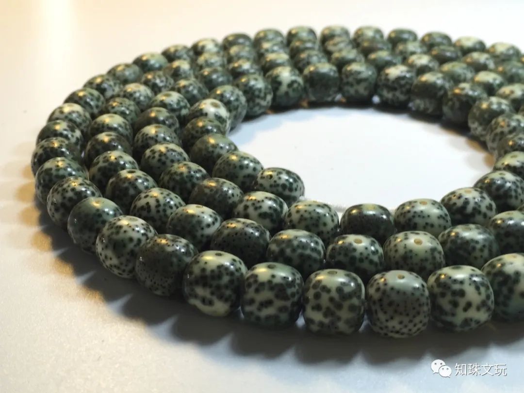 鸡油黄星月菩提盘成后的图片,鸡油黄的星月菩提买来直接上手吗