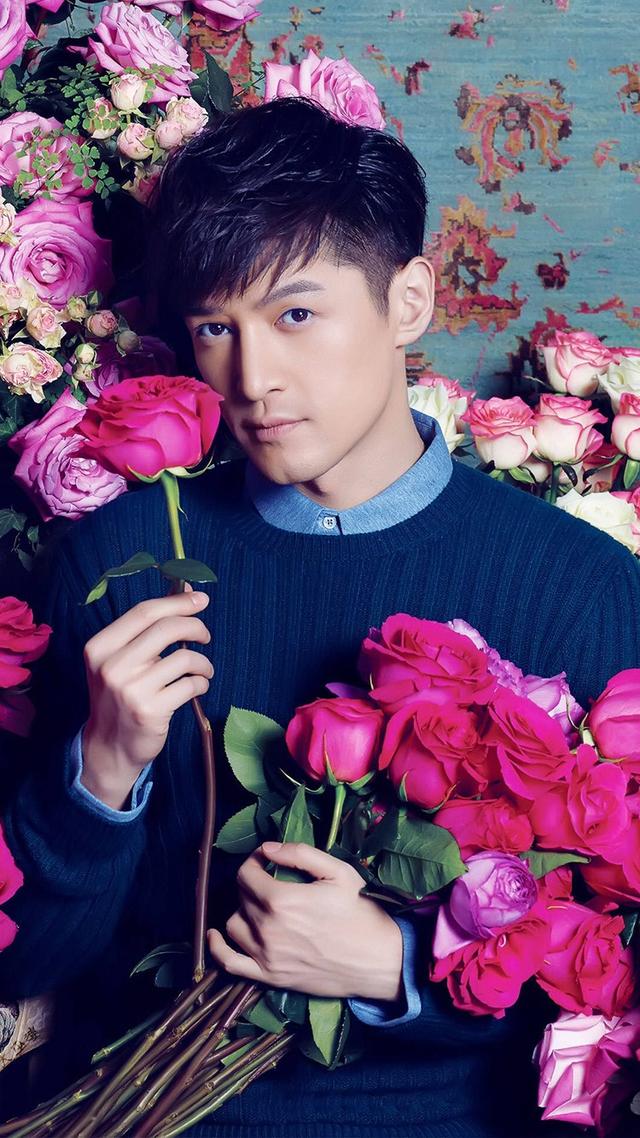 10位爱豆同时送花给你,你会选谁?网友:除了第十个,我全都要