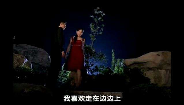 《五光十色》脱下品如衣服的爱莉和走边边的紫菱（一本正经搞笑）