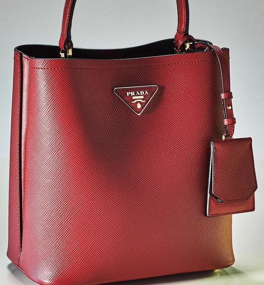 非诚勿扰成功牵手后送手表 (非诚勿扰牵手成功送名牌包包)