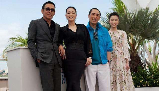 陈婷到底有什么法宝，赢了巩俐，成为张艺谋的妻子？