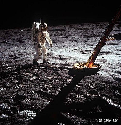 5分钟看完人类首次登月全过程,两分钟了解波澜壮阔的人类登月史