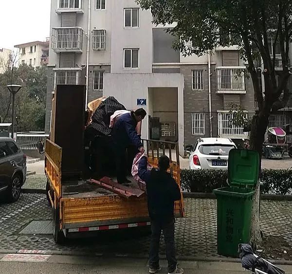 无锡一“*迁拆**户”滞留不搬官司打了三年被司法强制执行