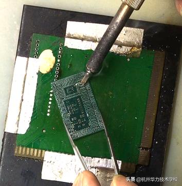 笔记本不开机怎么办?联想G40-70m不开机-杭州华力学校