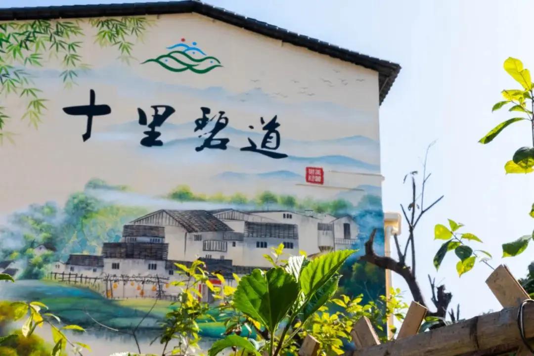 在大山深处幽静绝美的村落,深藏大山中的村落