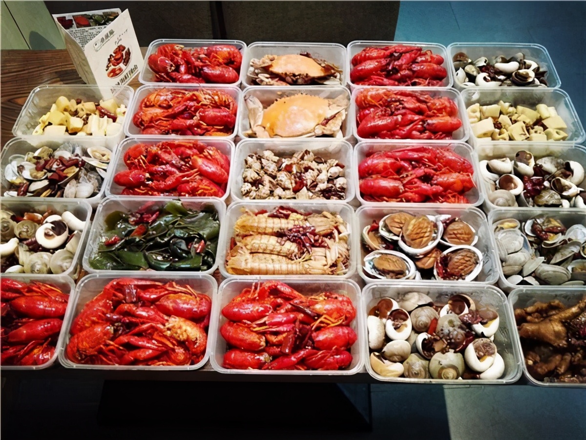 张艺兴打卡的长沙美食,成龙张艺兴卡点