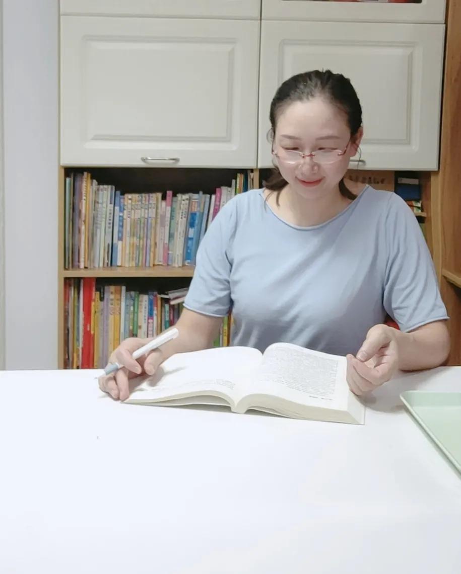 教师如何培养小学生的阅读能力,小学教师靠阅读成功