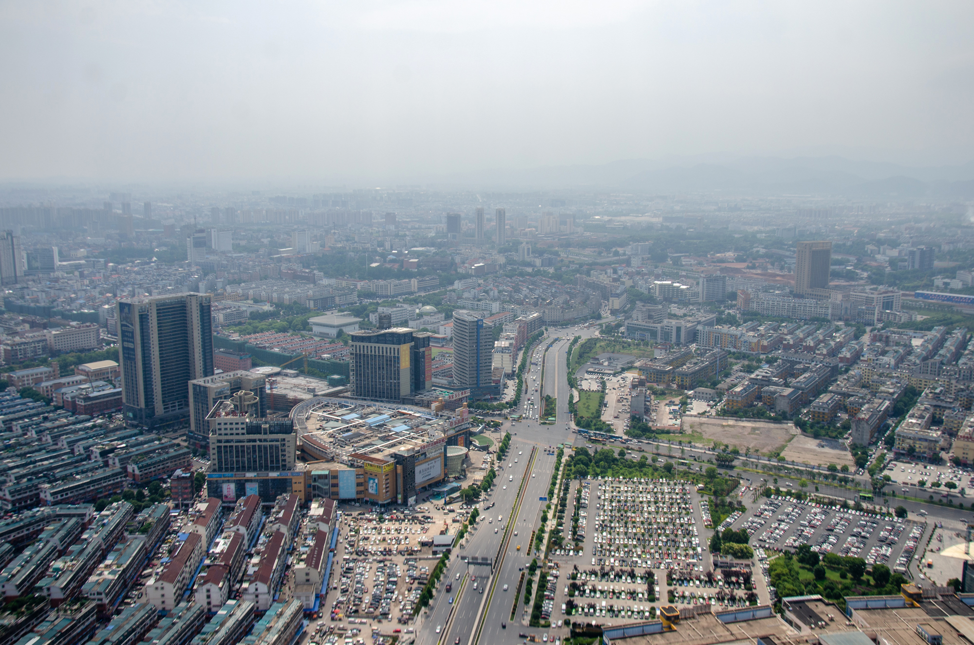 义乌小商品城的发展史图,最早的义乌小商品城