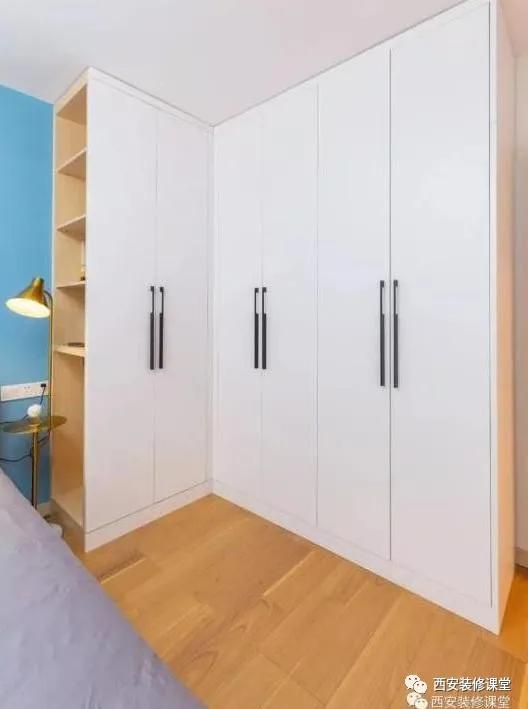 卧室放不下床头柜怎么办,卧室放不下床头柜6种形式搞定