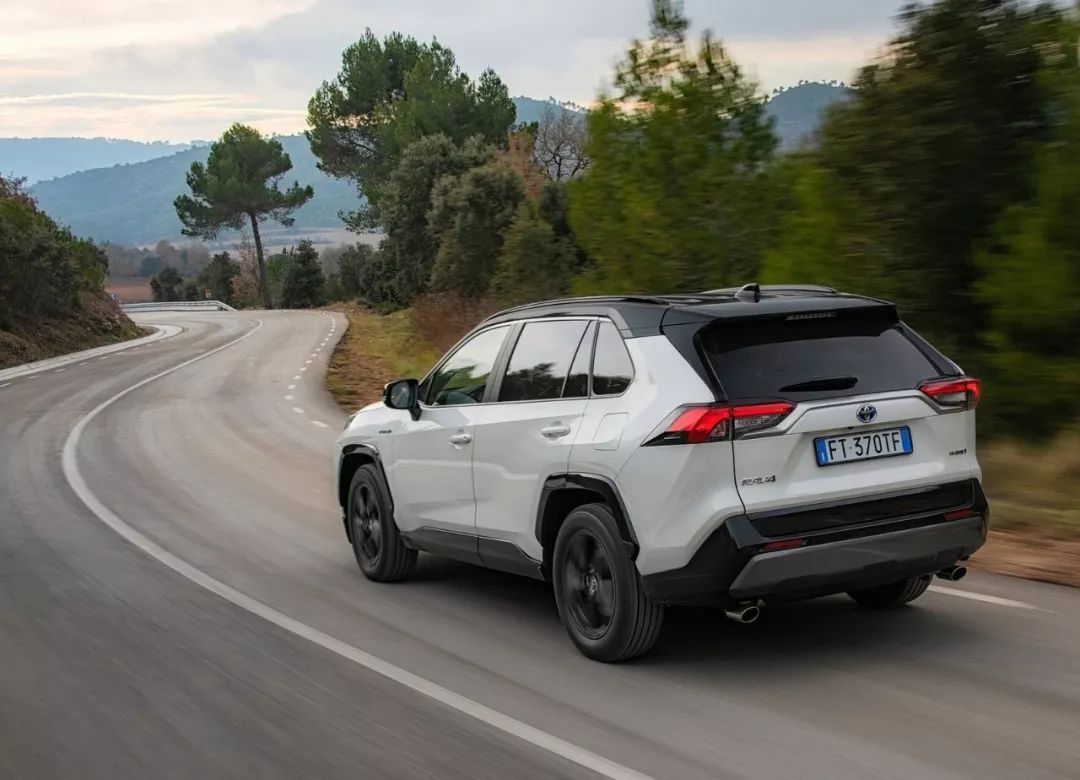 奔赴香港实测：这应该是最值得入手的RAV4！