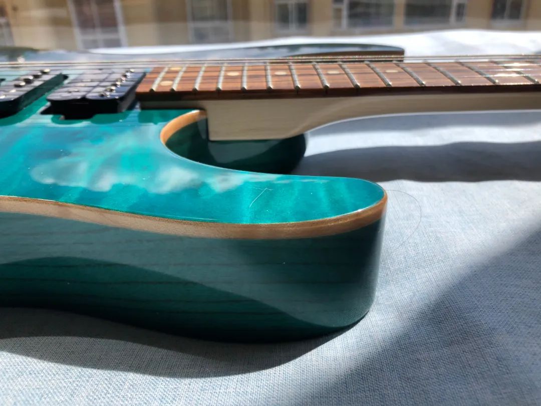 枫木指板和玫瑰木区别,吉他指板玫瑰木怎么样