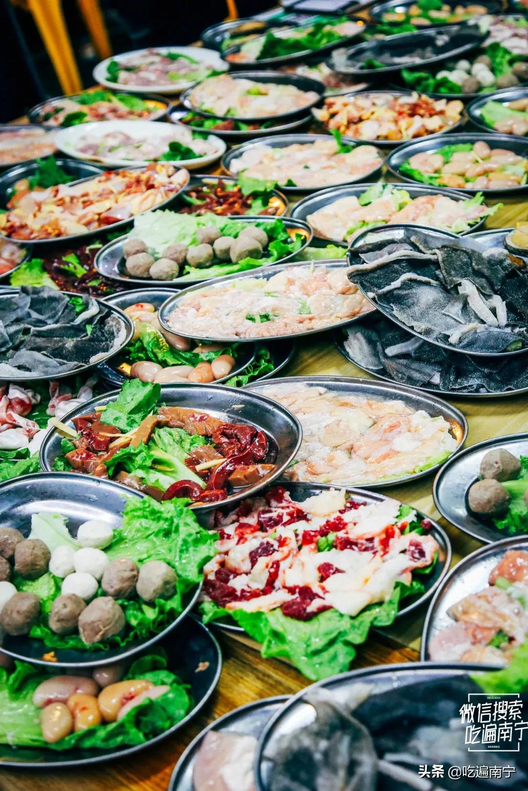 深夜大排档的富人区,富人区大排档餐厅