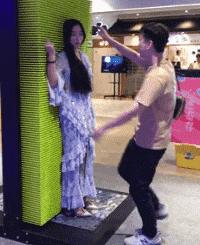 开心一刻gif下雨天,搞笑gif笑到肚子疼意外瞬间特辑