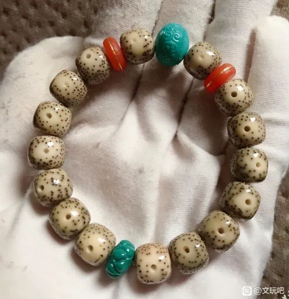 高格调手腕配饰,秋季时尚小配饰