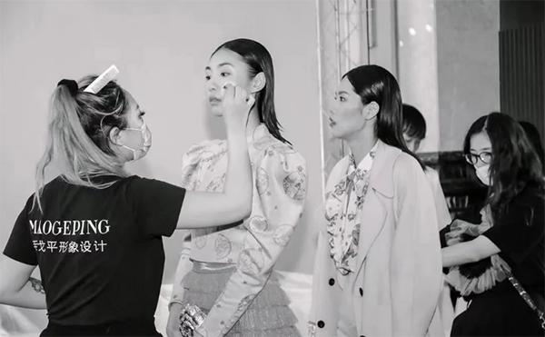 新手化妆师怎么找工作,新手化妆师怎么找兼职