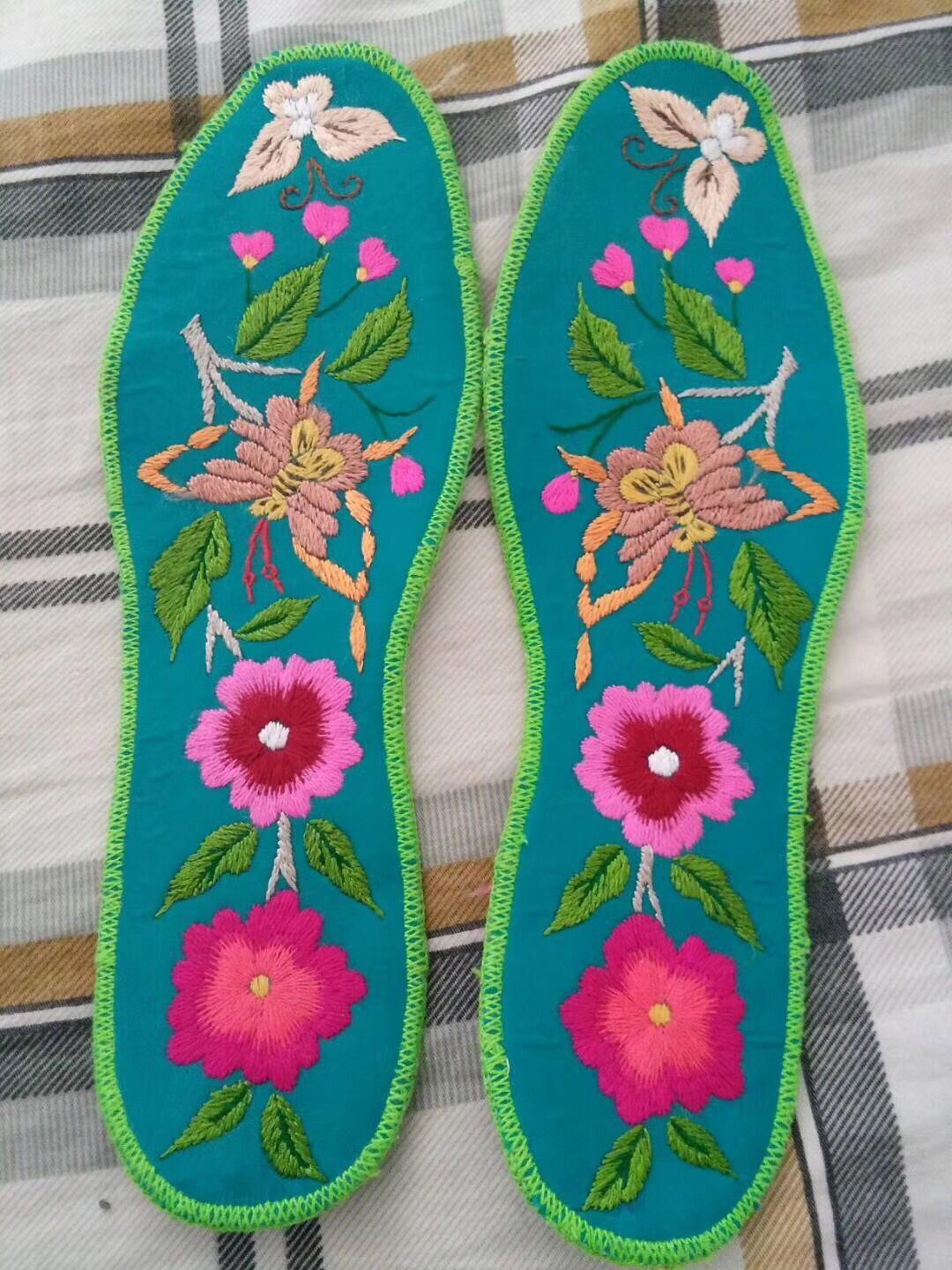 指尖上的艺术——纳鞋垫