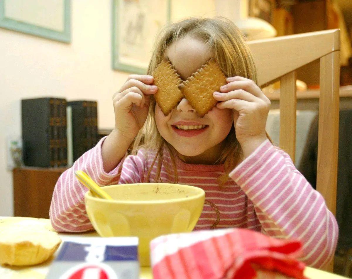 宝妈不吃饭宝宝会怎样,宝妈不吃水果宝宝会怎样