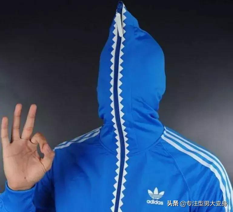 你以为你有双鞋就是潮男吗,你以为一身名牌衣服就是有钱人吗