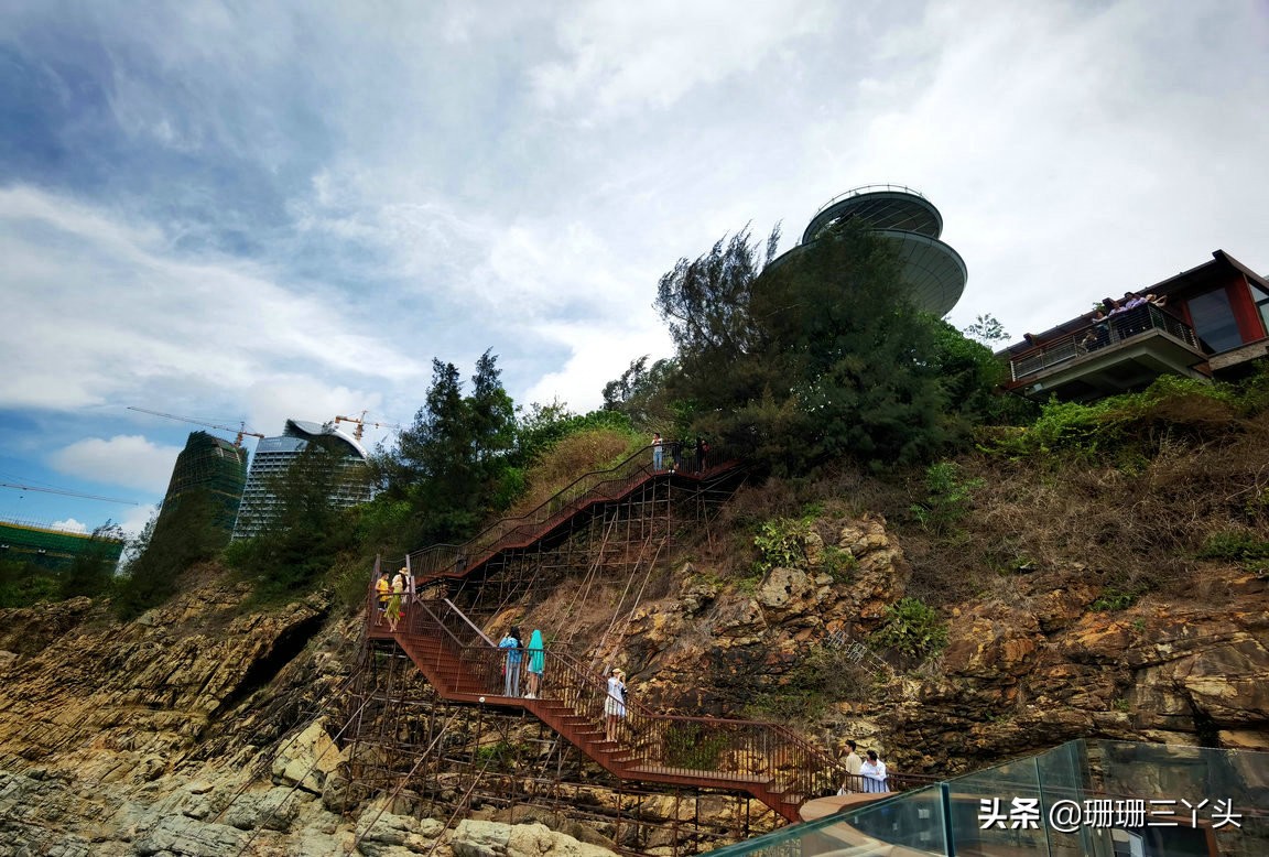 惠州市惠东县双月湾悬崖酒吧,惠州双月湾东山礁石酒吧景点