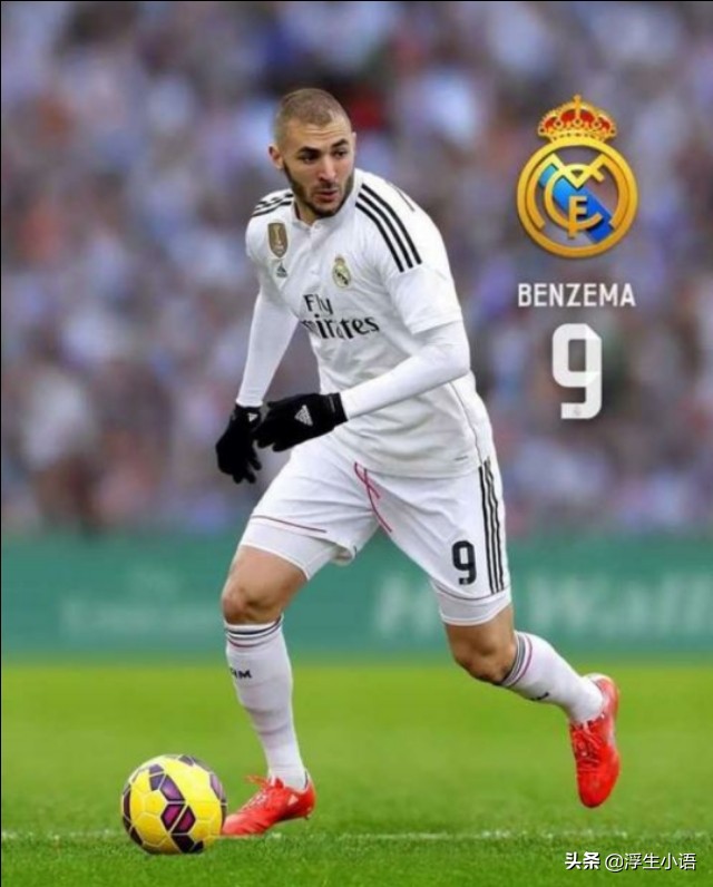 支点中锋踢前腰,足球支点中锋的位置和打法