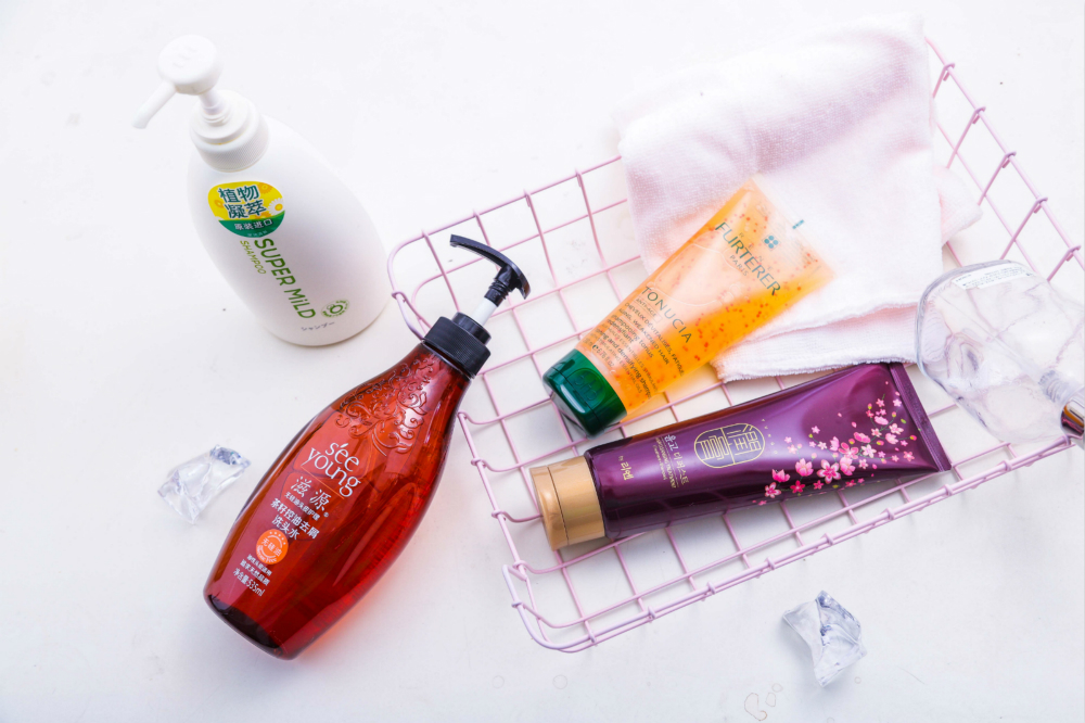 细软塌发质多久洗一次头发,怎样拯救一天就油的头发