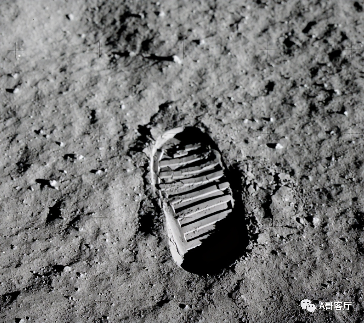 欧米茄史努比上手体验,欧米茄限定款史努比