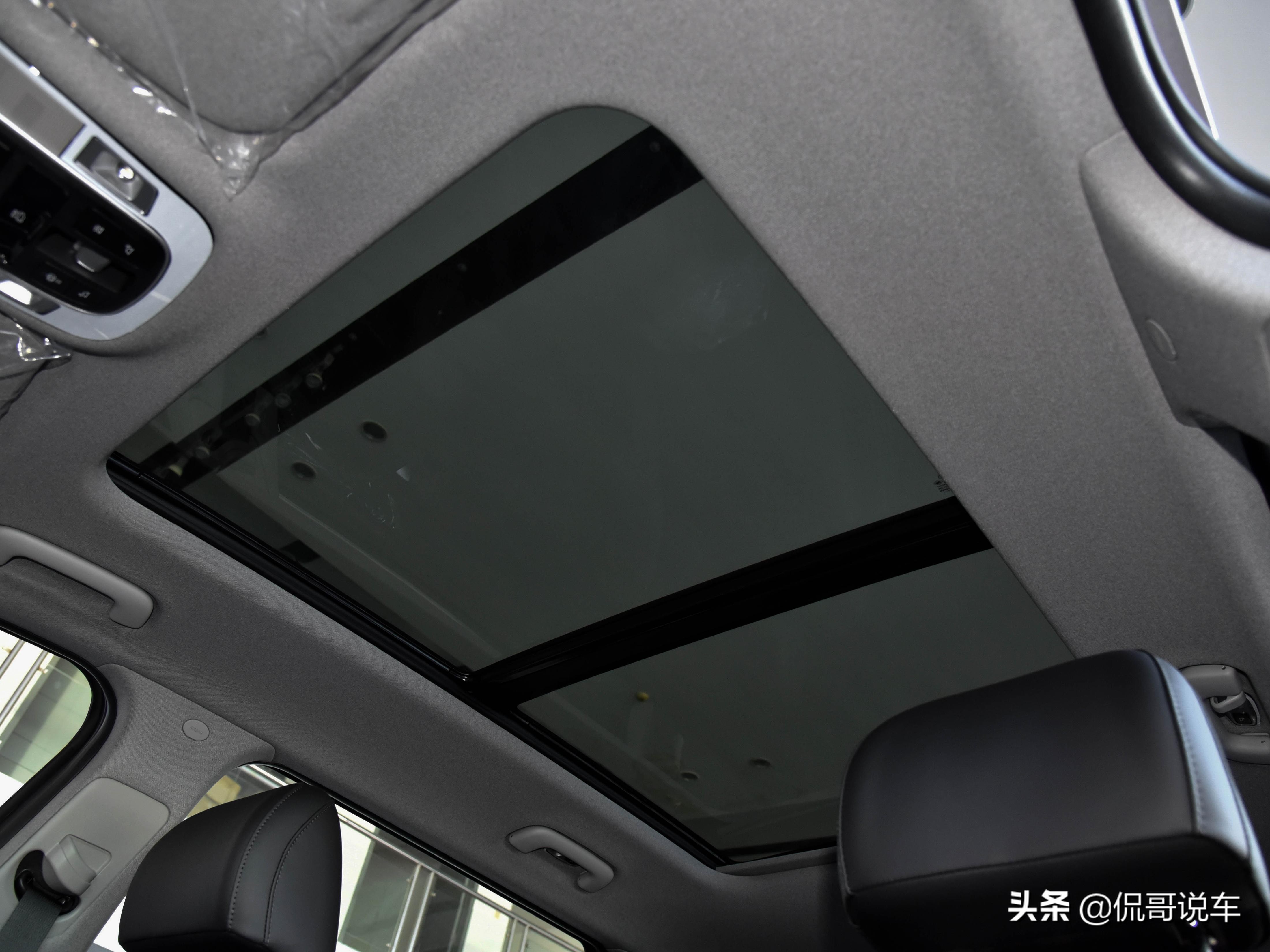 自动挡还有7座，比日系车更大，品质稳定配置高，带你看现代胜达