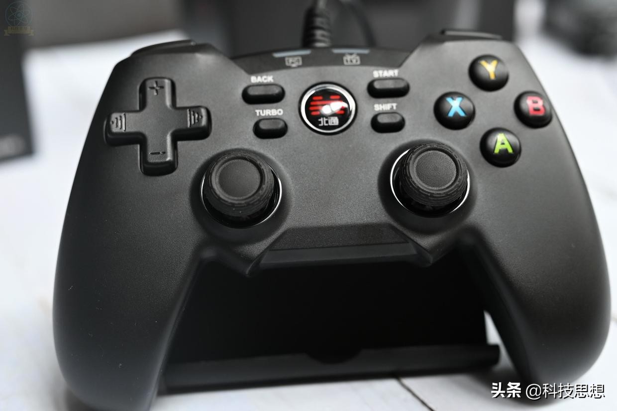 北通蝙蝠4游戏手柄上手体验,北通蝙蝠4手柄