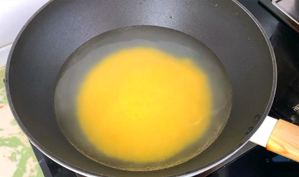 小米粥怎么熬用米少又粘稠,熬小米粥千万要放小苏打