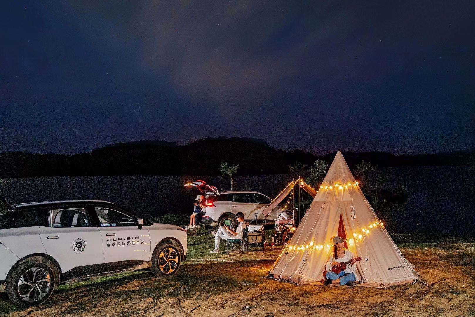 2021款爱驰u5即将焕新而来,爱驰u5新能源评测