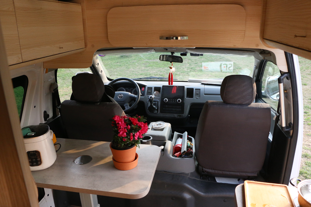 福田G9对卡座升顶房车,福田g9房车五菱房车对比