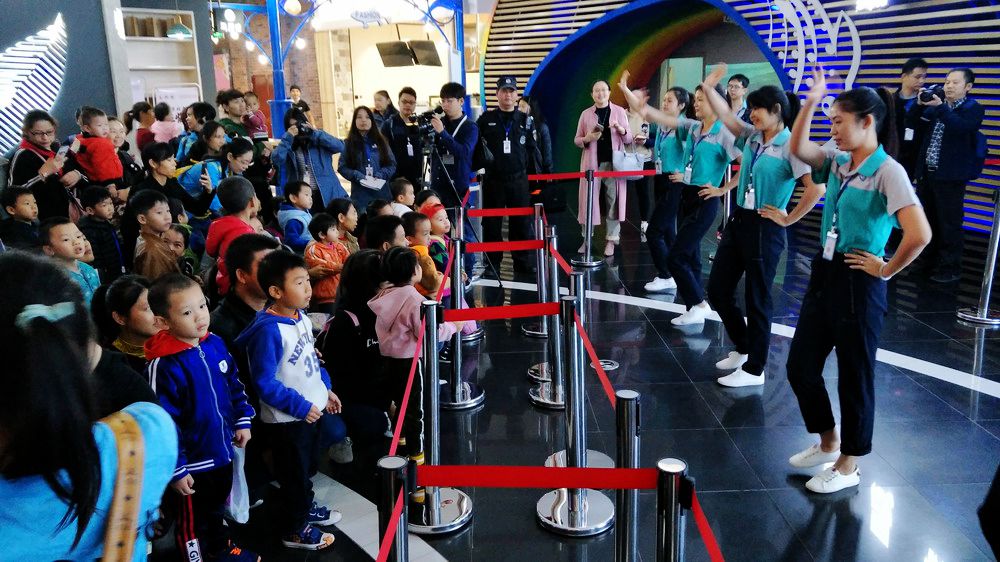 与爱同行发现之旅携南宁儿童康复中心“星星”快乐游