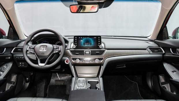 本田雅阁混动怎么开省油,雅阁混动2.0l和1.5t哪个省油