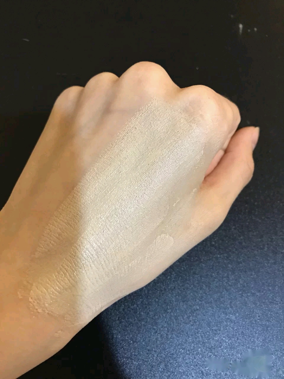 热门粉底液红黑榜干皮,dw粉底液和兰蔻持妆粉底液对比