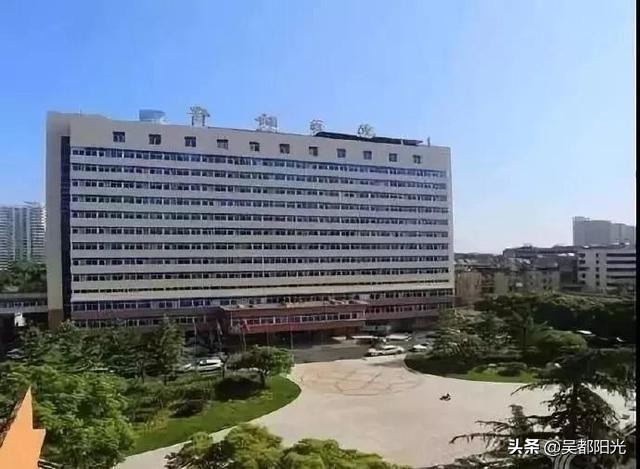 医护人员大战新冠病毒的故事,抗击疫情夫妻故事