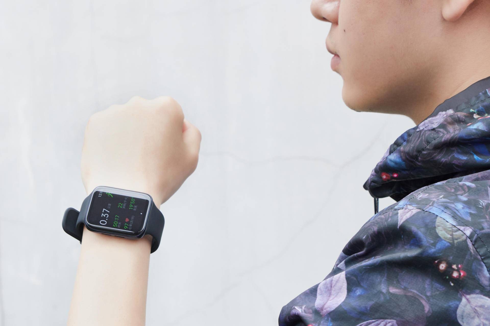 高颜值、多功能，简单上手OPPOWatch，体验真的香？