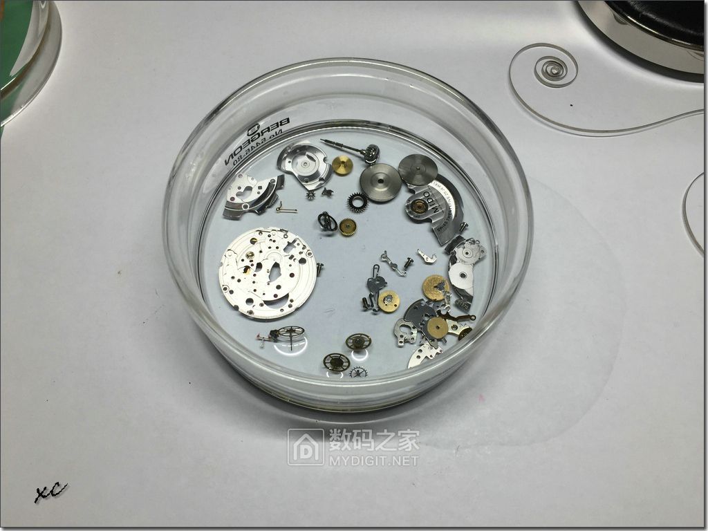 美度贝伦赛丽m8690真假对比图,美度贝伦赛丽m8690哪年上市的