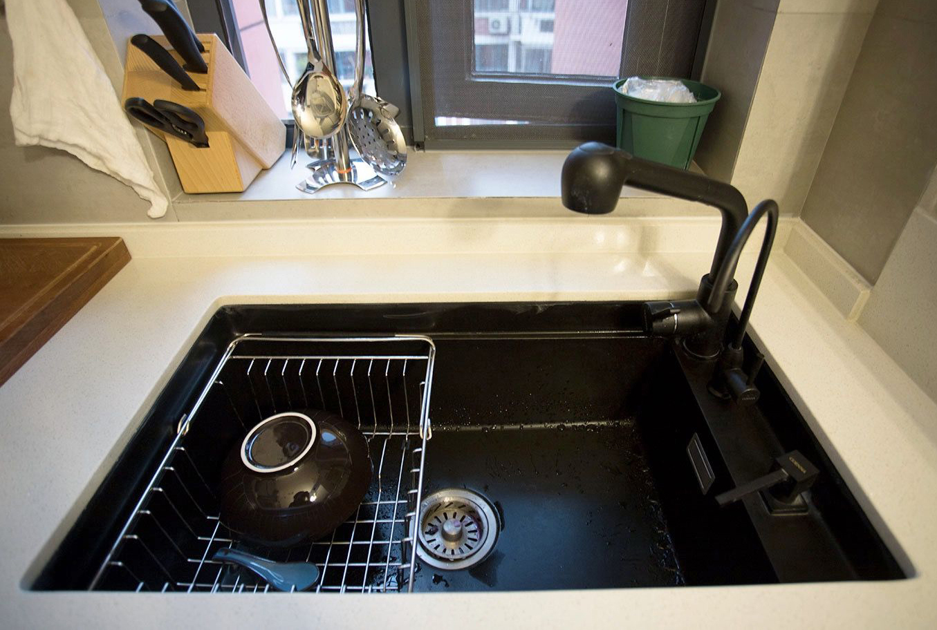 水槽大单槽怎么选不锈钢,不锈钢洗菜盆单槽还是双槽的好用