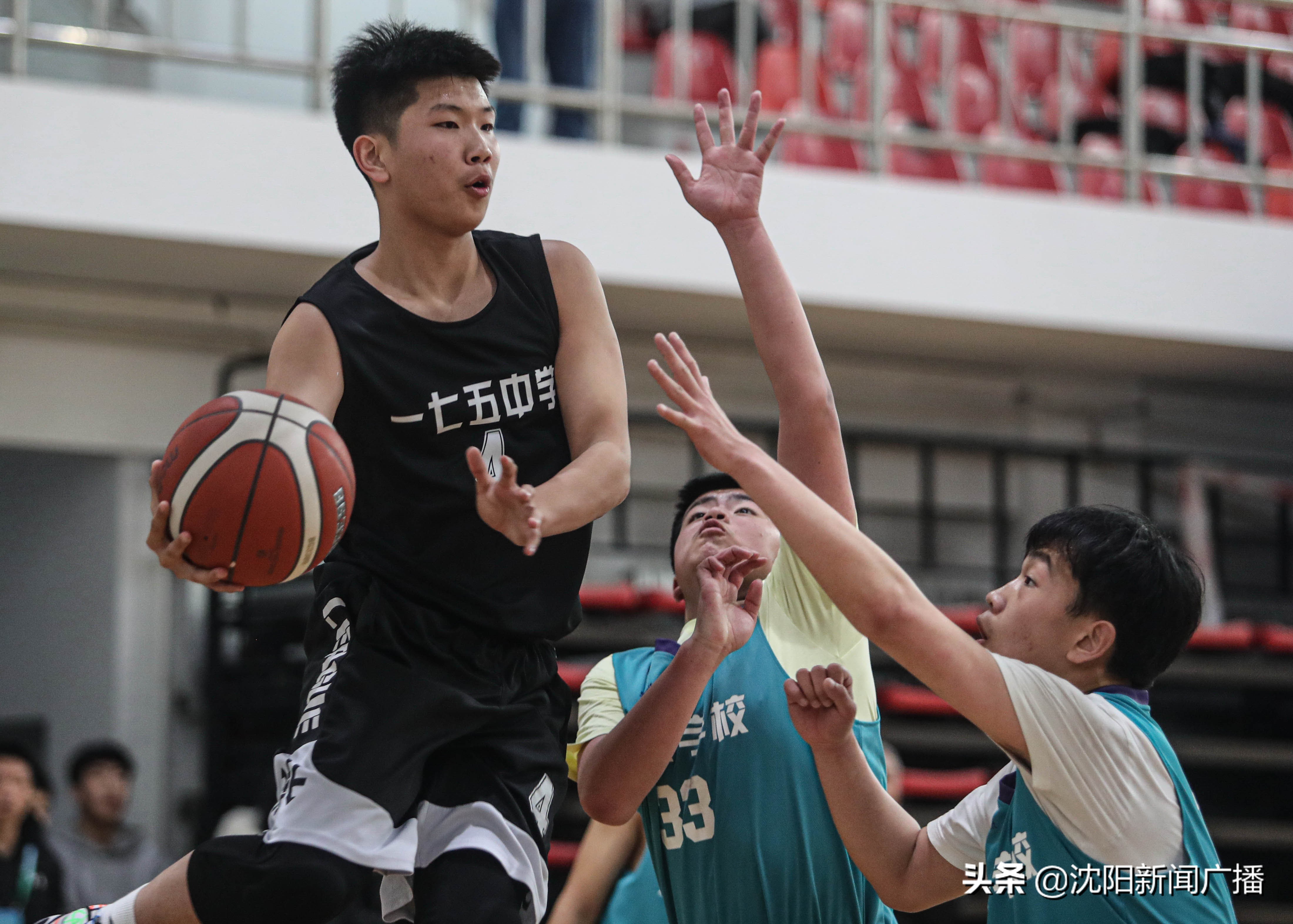 沈阳市中学生篮球联赛56中学,最新的青少年篮球比赛