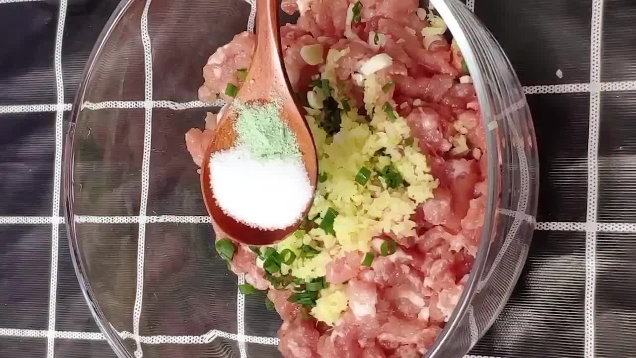 虎皮尖椒酿肉辣不辣,虎皮尖椒不油炸的做法