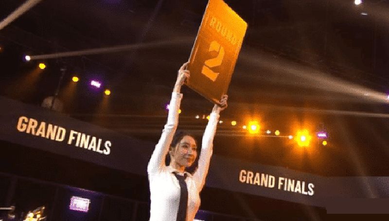 天命杯举牌小姐姐豆蔻,天命杯举牌女郎