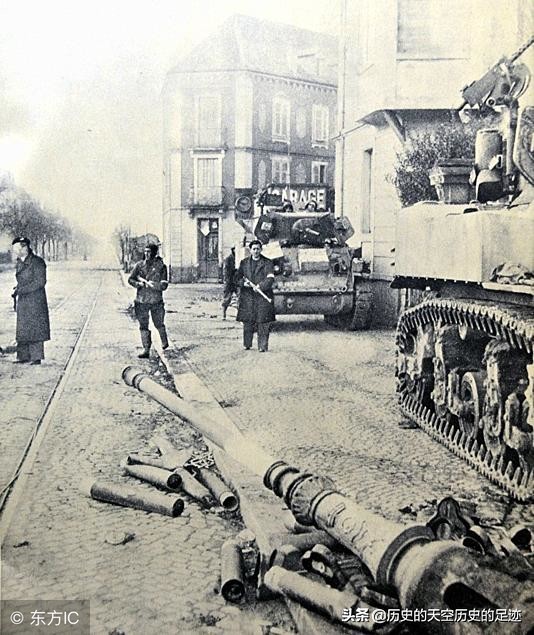二战潘兴击毁黑豹,二战虎式坦克能打多少辆谢尔曼